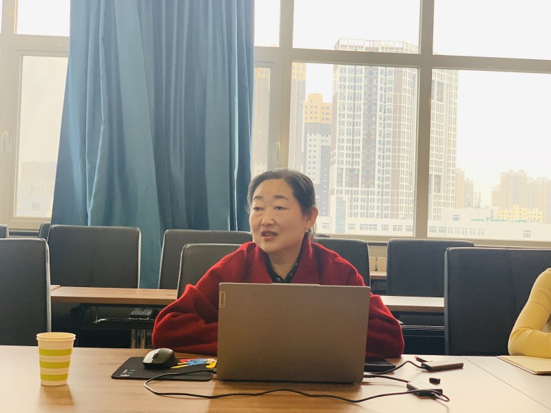 舒心心主持.jpg
