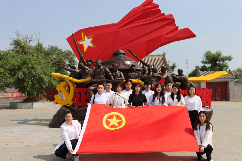 实践团合影2.jpg